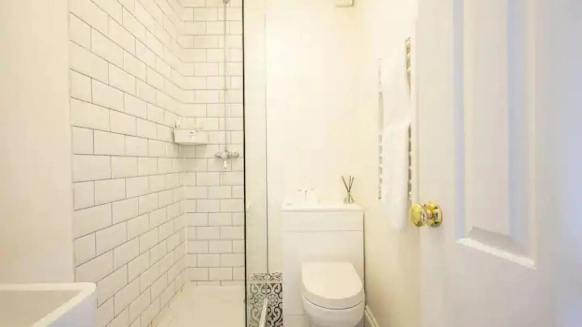 Pass The Keys Hither Green Ground Floor Flat With Garden London